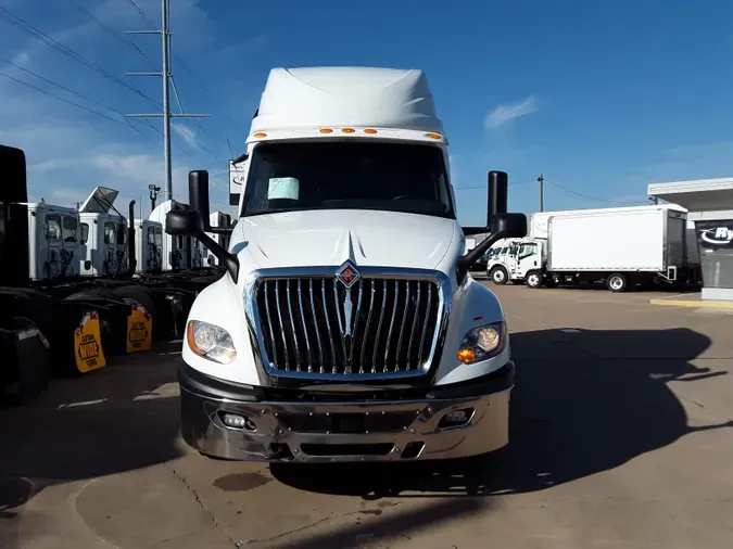 2019 NAVISTAR INTERNATIONAL LT625 SLPR CAB