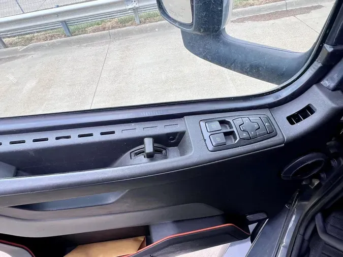 2022 VOLVO VNL64T7602c0679c0cbfba9f5b0731bd4096a2887