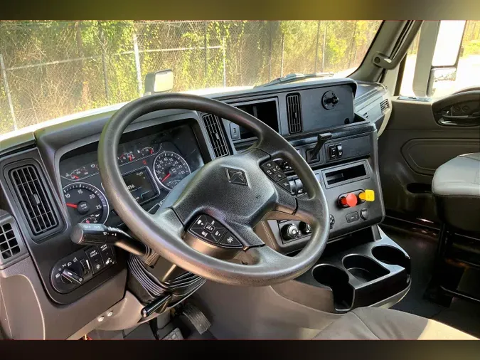 2019 INT LT625 6x4