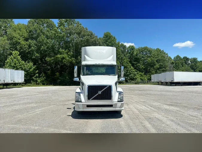 2016 Volvo VNL300