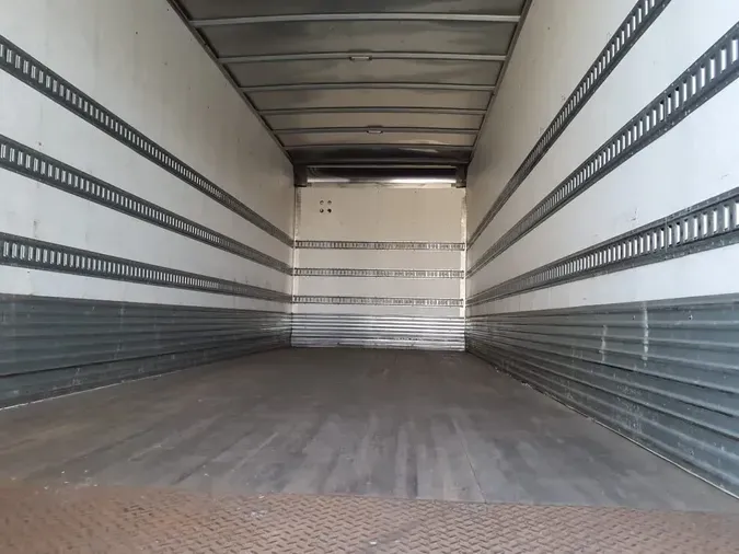 2017 FREIGHTLINER/MERCEDES M2 106