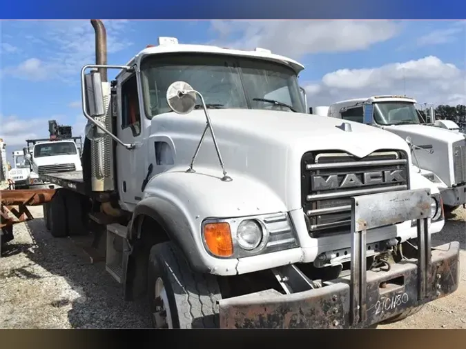 2007 MACK GRANITE CV713