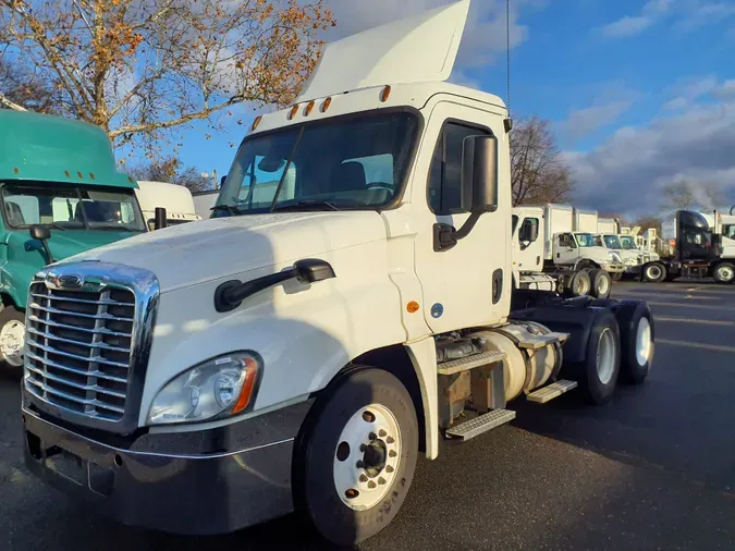 2016 FREIGHTLINER/MERCEDES CASCADIA 1252c0b1a328d2e37c5090b0d62e5d0c25e