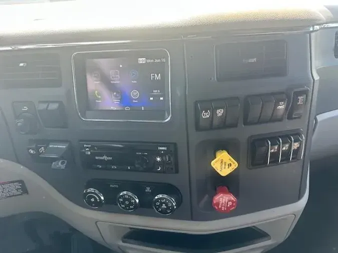 2022 Peterbilt 579