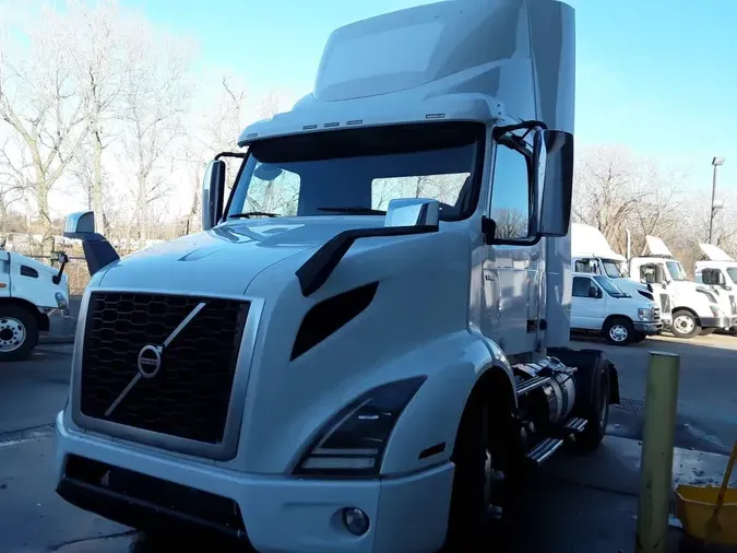 2019 VOLVO VNR42T 3002c0c02b228b1577bf7a28a95e36bc9ab