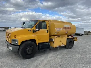 2004 GMC 7500