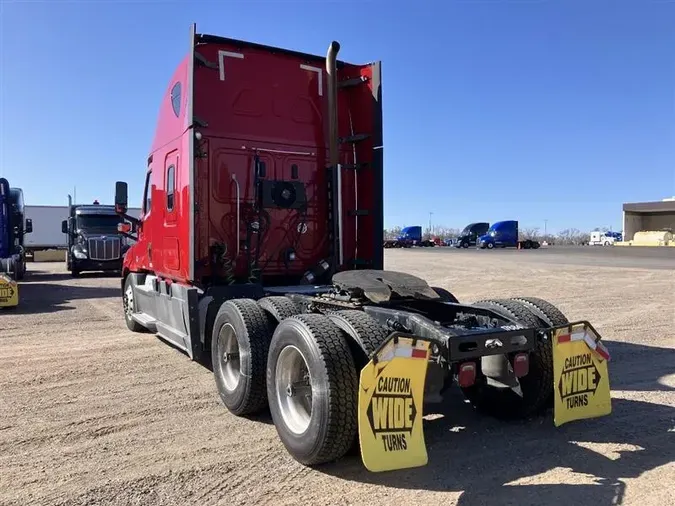 2019 FREIGHTLINER CA126