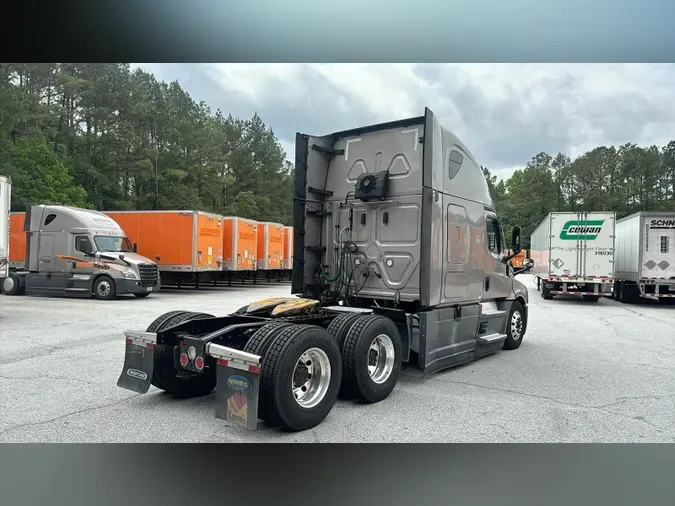 2023 Freightliner Cascadia 1262c0e7d6c0547e78480d3da9834e33222
