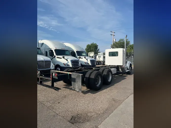 2022 KENWORTH TRUCKS T-3702c13e43400c0b5f9818d87beb49a87d0
