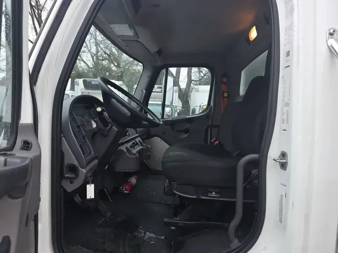 2019 FREIGHTLINER/MERCEDES M2 106