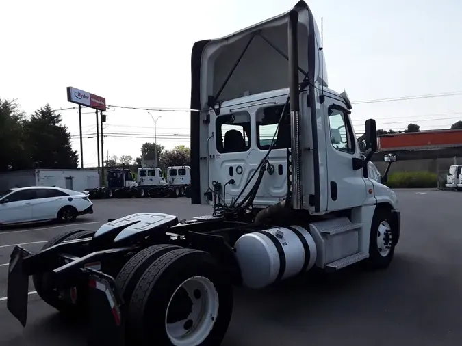 2020 FREIGHTLINER/MERCEDES CASCADIA 1252c15e276288b3197c7e26be641d81eac