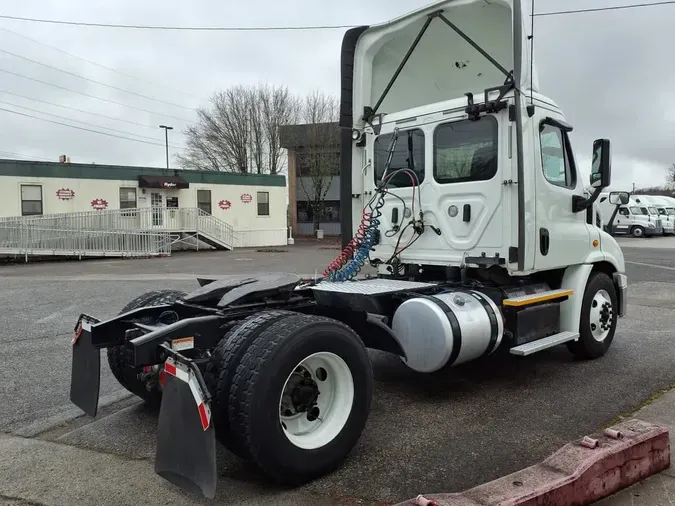 2018 FREIGHTLINER/MERCEDES CASCADIA 1132c16683322bd8e445b09f63014c547bb