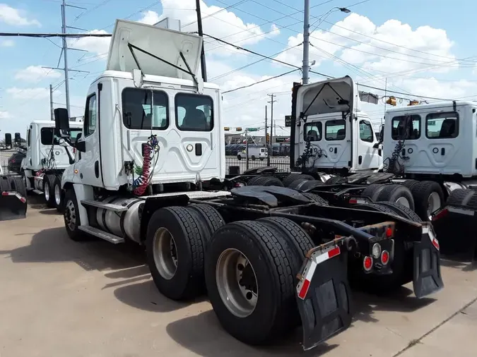 2016 FREIGHTLINER CASCADIA 125
