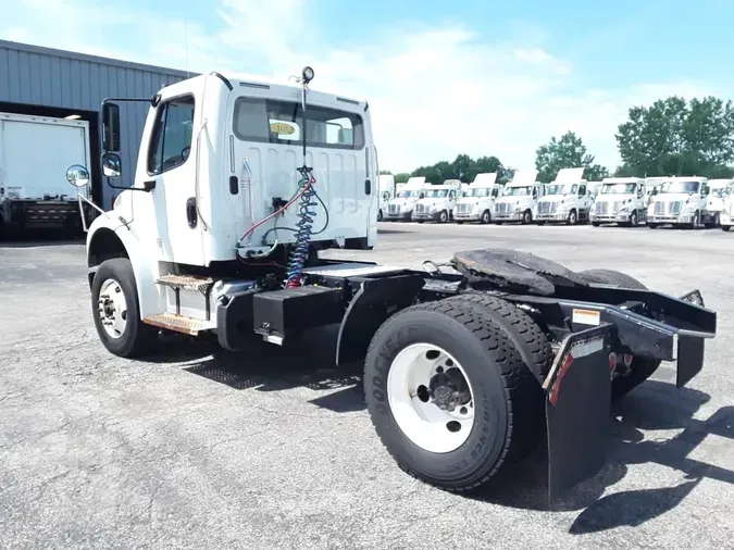 2018 FREIGHTLINER M2 106