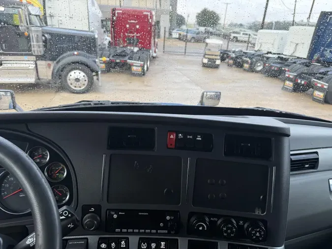 2022 Kenworth T680