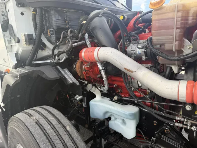 2022 International LT625