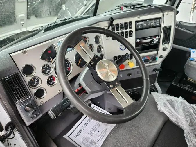 2017 MACK CXU613