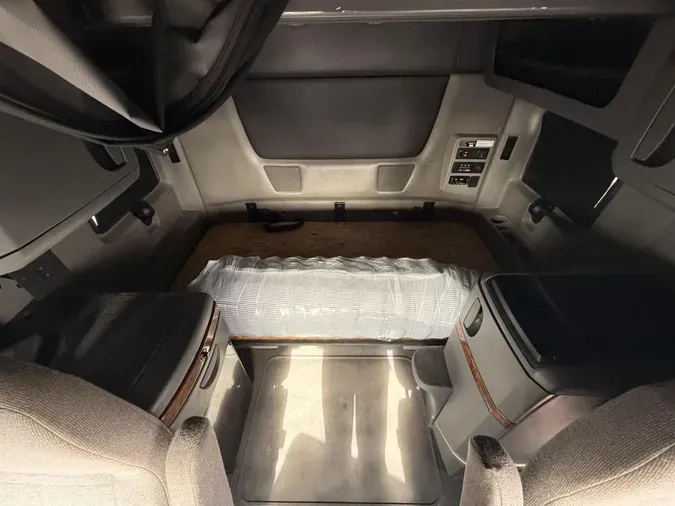 2022 International LT625