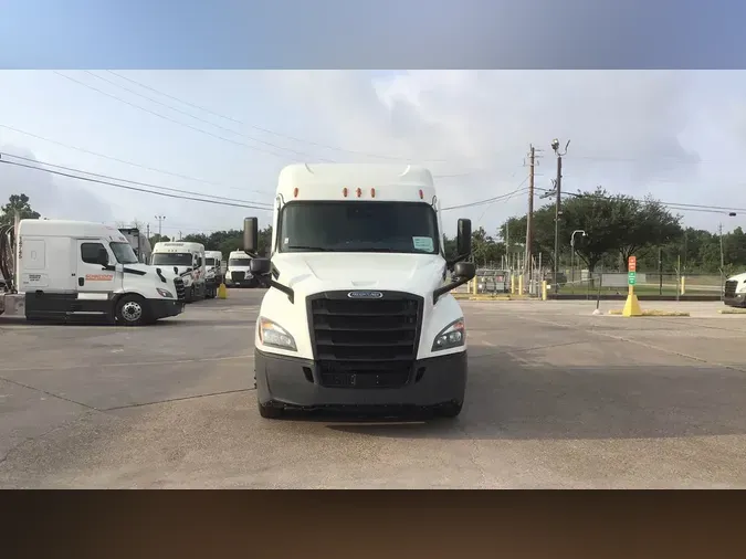 2021 Freightliner Cascadia 126