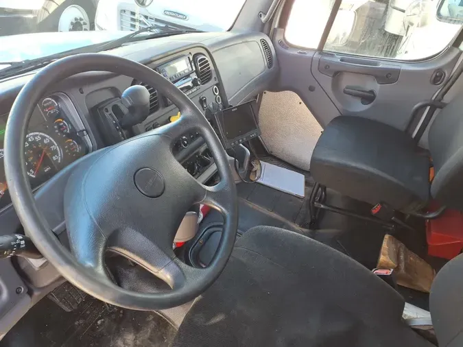 2021 FREIGHTLINER/MERCEDES M2 106