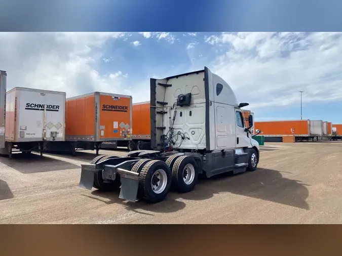 2022 Freightliner Cascadia 126