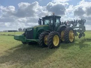 2019 John Deere 8320R