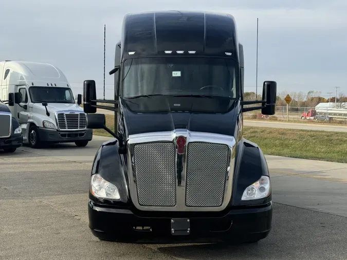 2022 KENWORTH T680