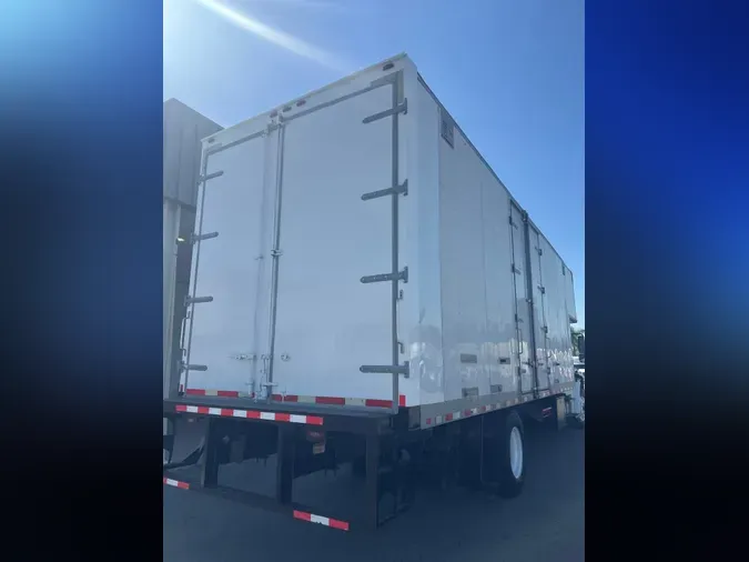 2019 FREIGHTLINER/MERCEDES M2 106