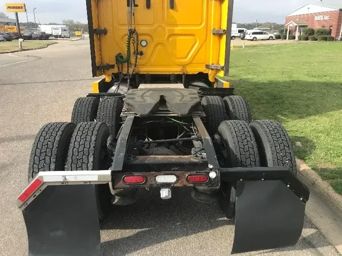 2019 Freightliner T12664ST