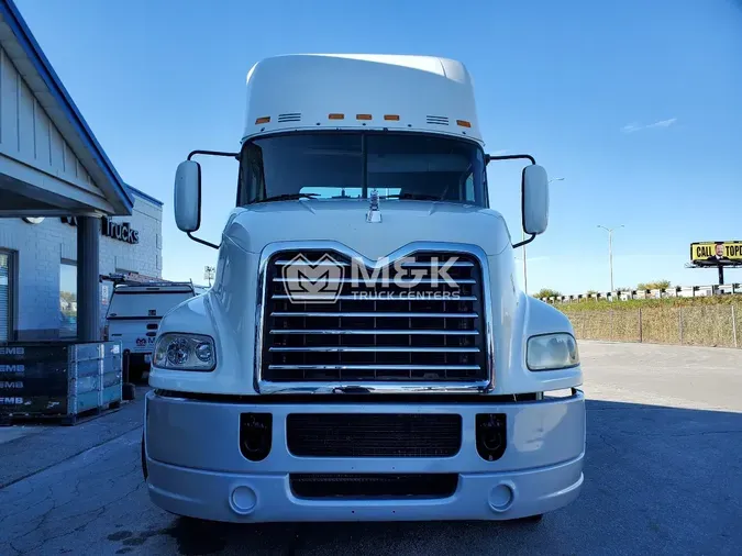 2018 MACK CXU613