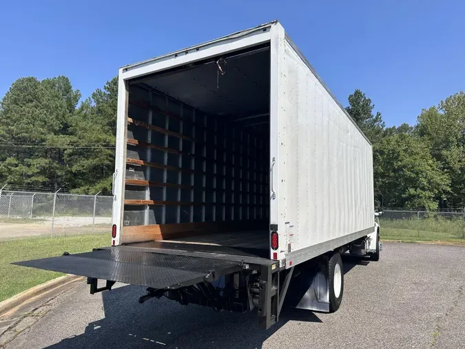 2019 Freightliner Business Class M2 106