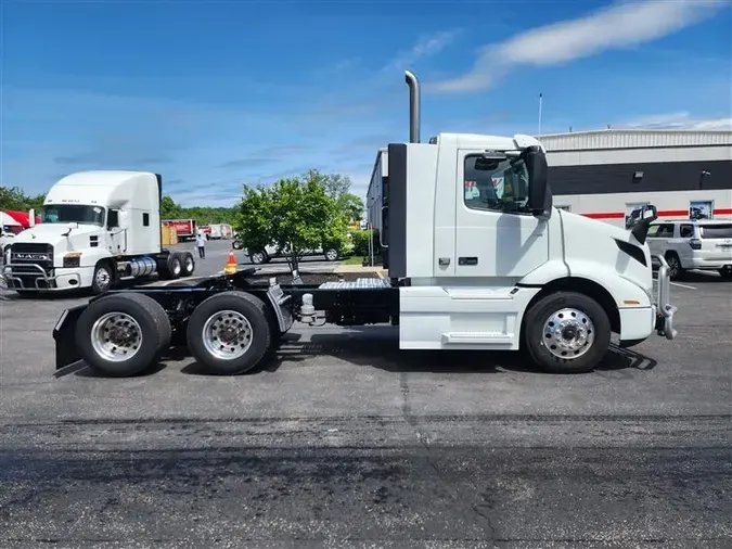 2023 VOLVO VNR64T3002c32cc1e460bbe0724f036500ea2dfe3