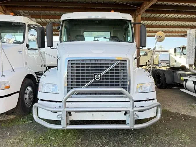 2014 VOLVO VNM64T2002c340a848e6711a2e4a8a65b96bf96aa