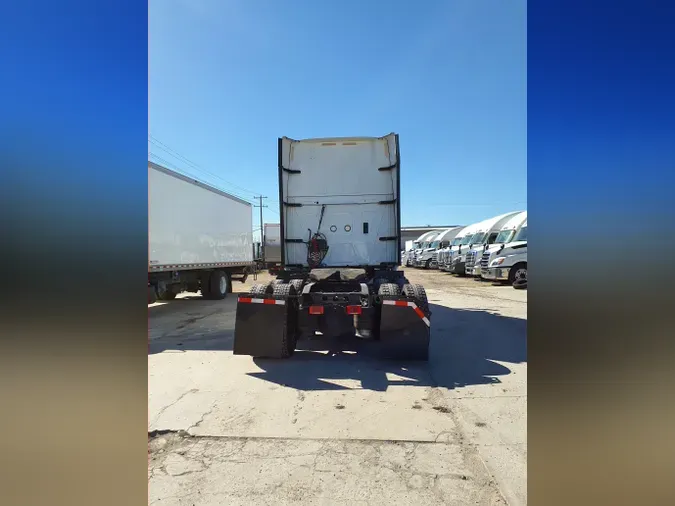 2019 NAVISTAR INTERNATIONAL LT625 SLPR CAB