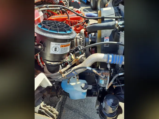 2021 FREIGHTLINER/MERCEDES M2 106