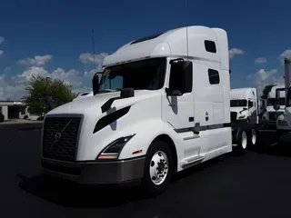 2020 VOLVO VNL64T-760