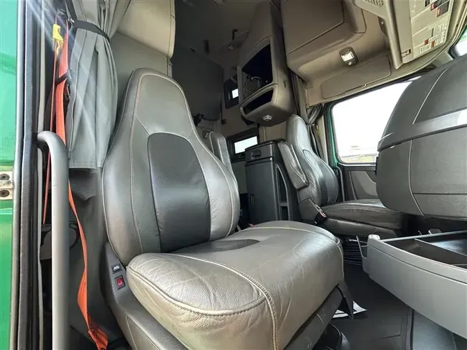 2019 VOLVO VNL7602c3d7654c097e5df503f5a068d028b19