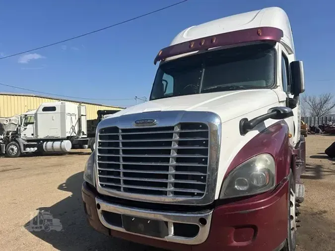 2016 FREIGHTLINER CASCADIA 1252c40e518f55fc9bd9858faffafae6490