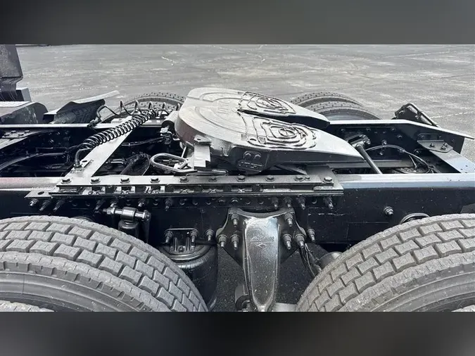 2021 FREIGHTLINER CA126