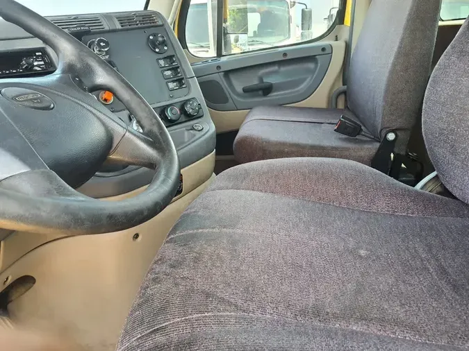 2018 FREIGHTLINER CASCADIA 113