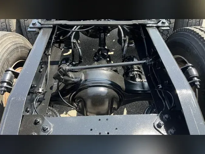 2020 FREIGHTLINER CA126