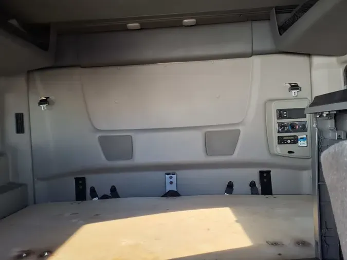 2020 NAVISTAR INTERNATIONAL LT625 SLPR CAB