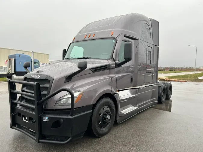 2023 Freightliner Cascadia