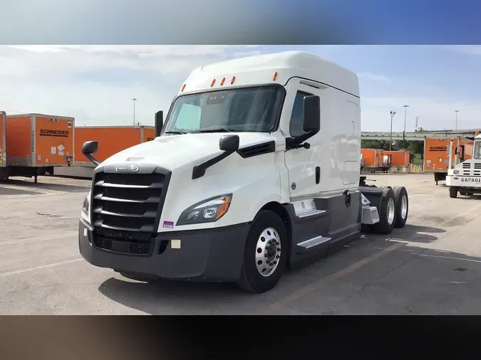 2021 Freightliner Cascadia 126