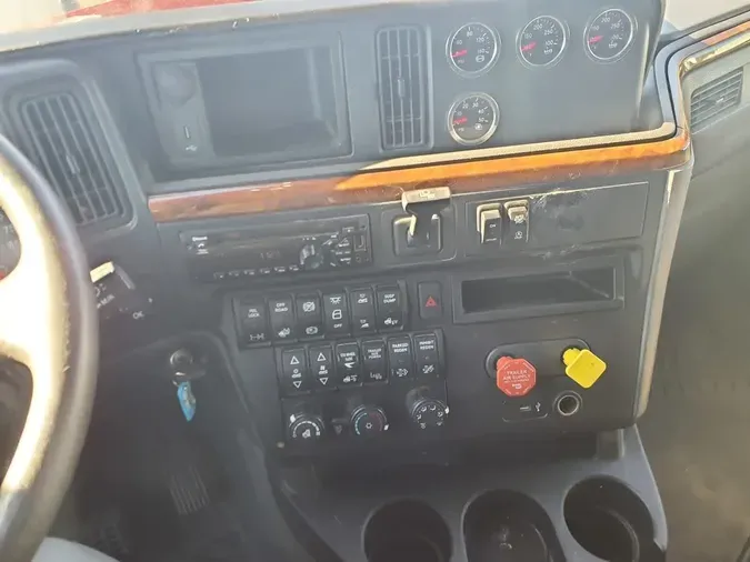 2020 NAVISTAR INTERNATIONAL LT625 SLPR CAB