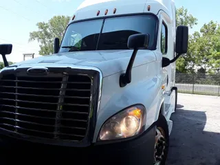 2015 FREIGHTLINER/MERCEDES CASCADIA 125