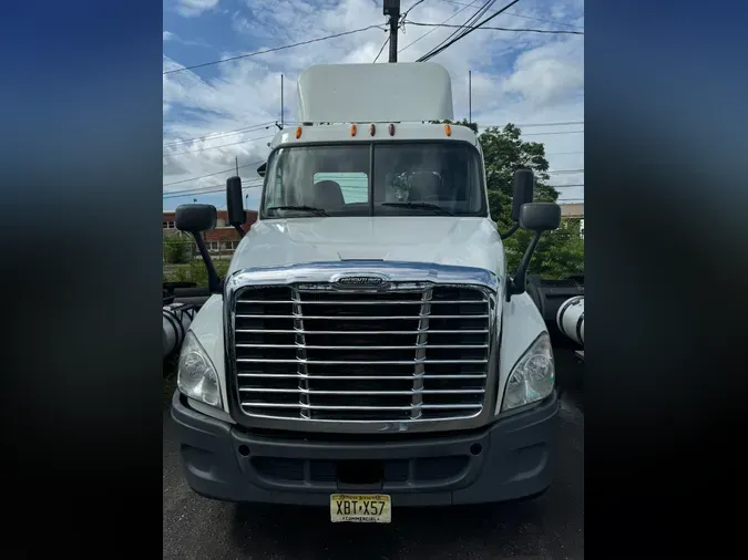 2014 FREIGHTLINER/MERCEDES CASCADIA 125