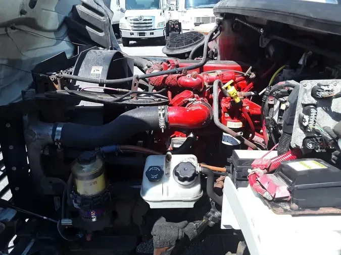 2016 FREIGHTLINER M2 106
