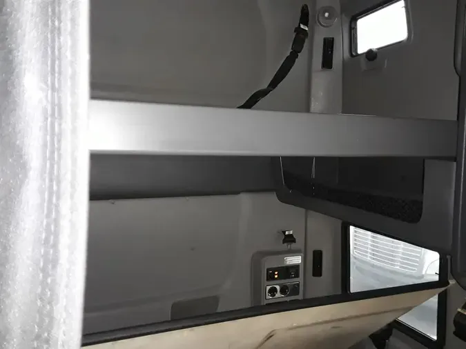 2020 NAVISTAR INTERNATIONAL LT625 SLPR CAB