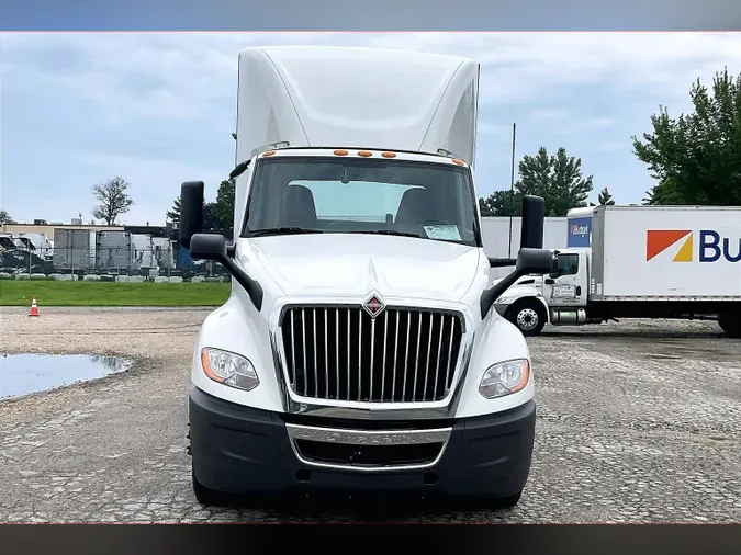2022 INT LT625 6x4
